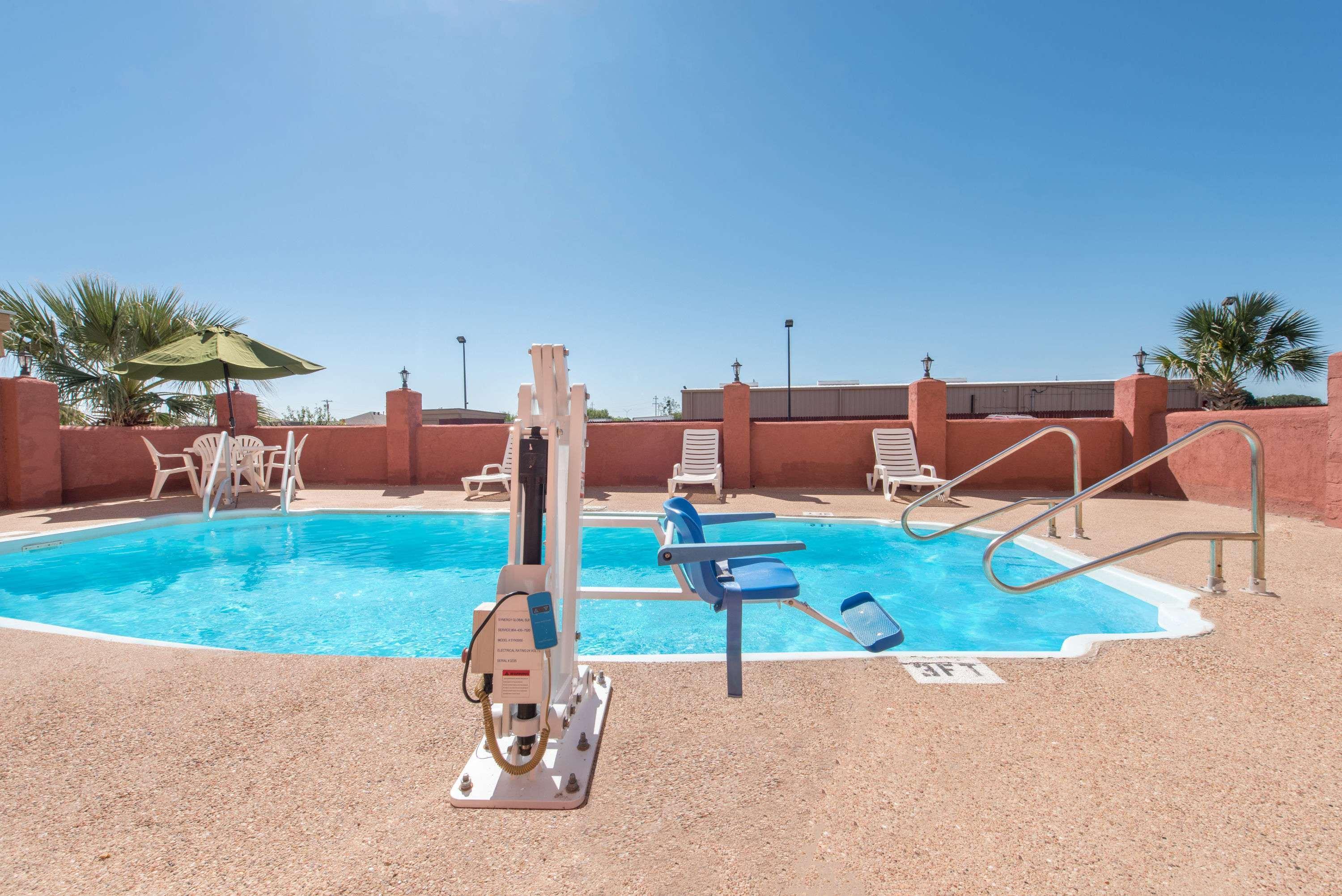 Super 8 By Wyndham Abilene South Hotell Eksteriør bilde